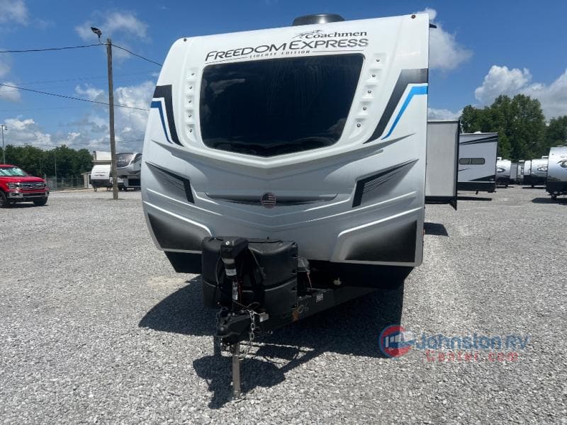 2023 Coachmen 2023 Coachmen Freedom Express Liberty Edition - thumbnail 4
