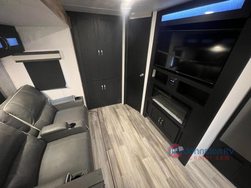 2023 Coachmen 2023 Coachmen Freedom Express Liberty Edition - thumbnail 11