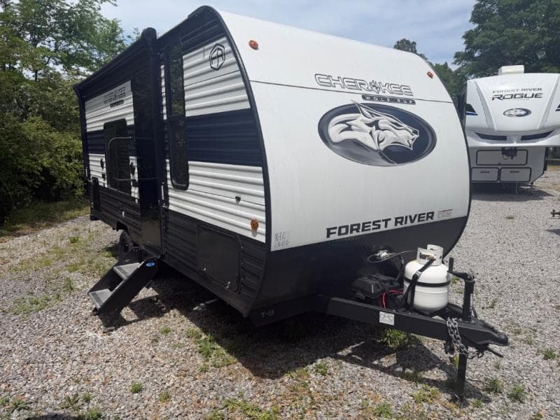 2025 Forest River Cherokee Wolf Pup 16FQW