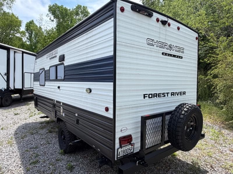 2025 Forest River 2025 Forest River Cherokee Wolf Pup - thumbnail 6