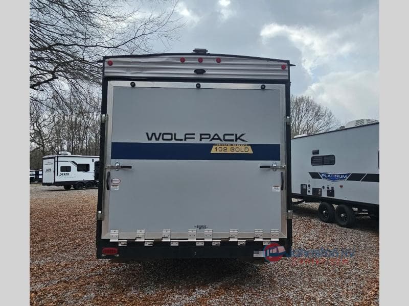 2020 Forest River 2020 Forest River Cherokee Wolf Pack - thumbnail 3