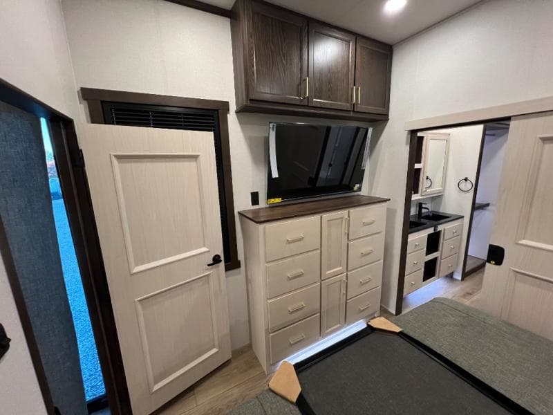 2026 Forest River 2026 Forest River Cedar Creek Cottage - thumbnail 18