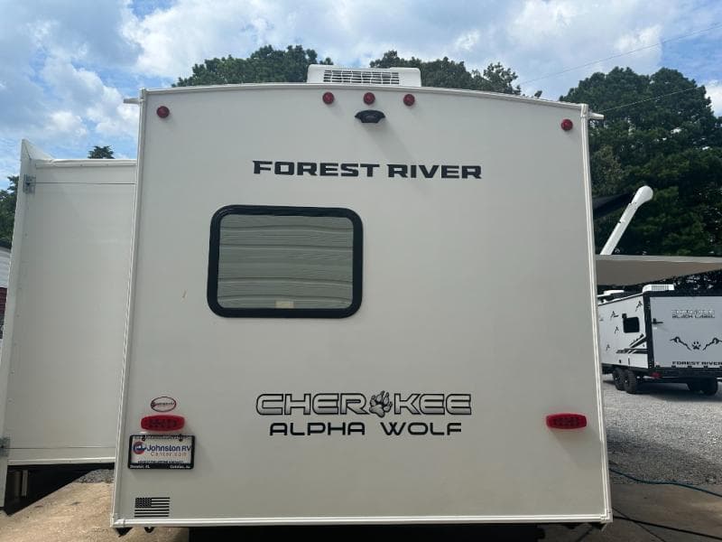 2026 Forest River 2026 Forest River Cherokee Alpha Wolf - thumbnail 7