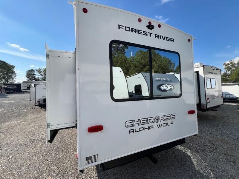 2026 Forest River 2026 Forest River Cherokee Alpha Wolf - thumbnail 6