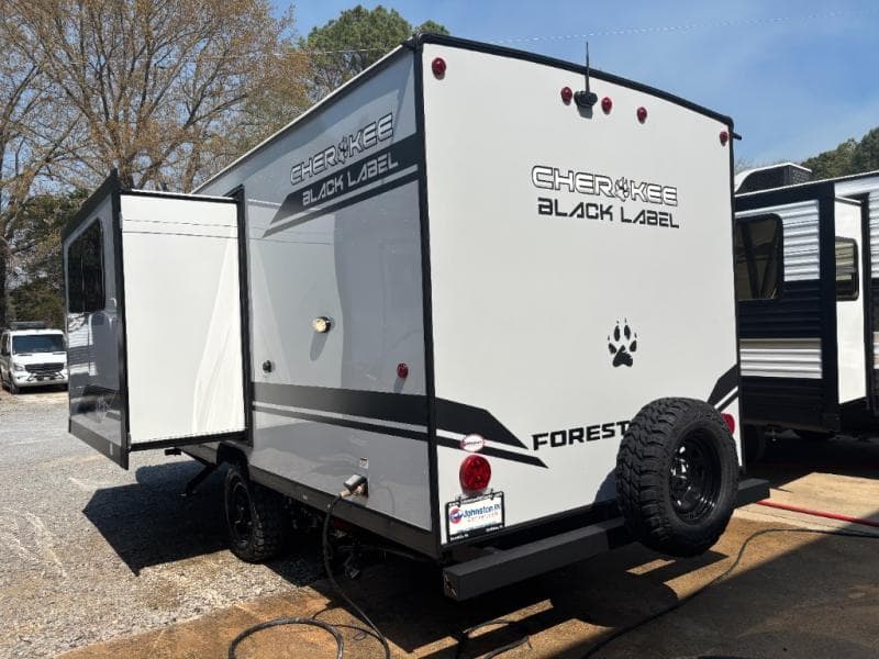 2026 Forest River 2026 Forest River Cherokee Wolf Pup Black Label - thumbnail 8