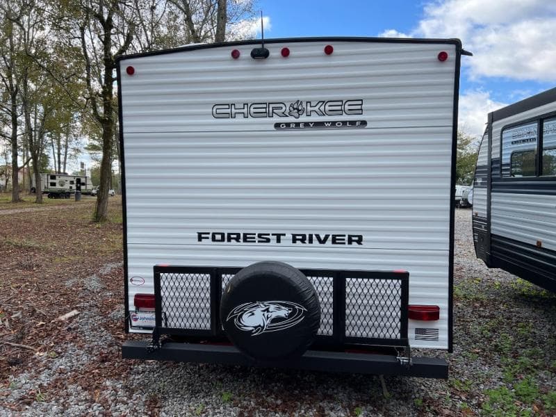 2026 Forest River 2026 Forest River Cherokee Grey Wolf - thumbnail 6