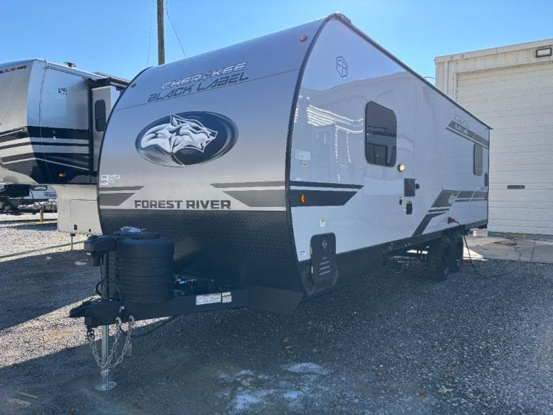 2026 Forest River 2026 Forest River Cherokee Grey Wolf Black Label Toy Hauler - thumbnail 4
