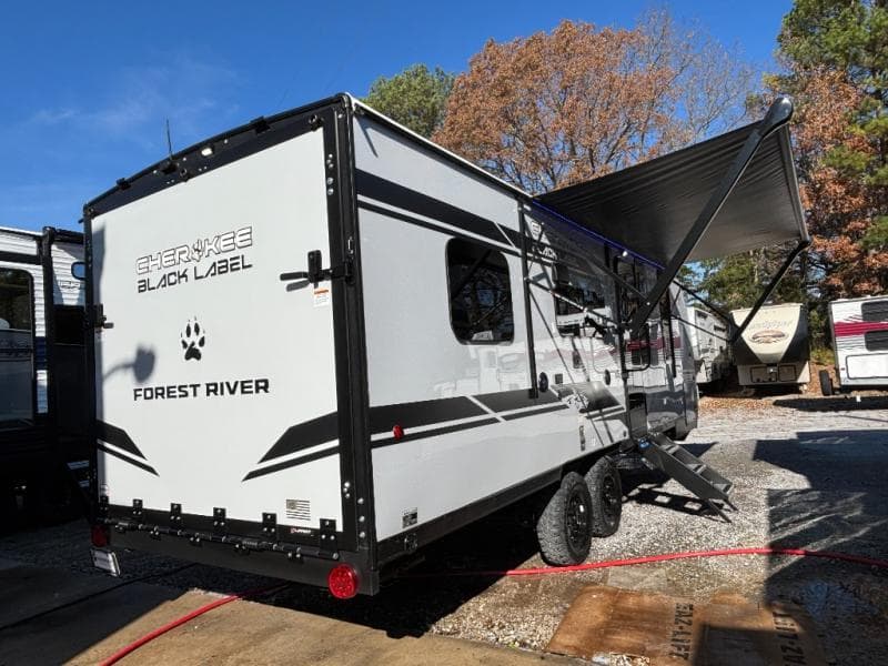 2026 Forest River 2026 Forest River Cherokee Grey Wolf Black Label Toy Hauler - thumbnail 6