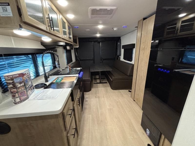2026 Forest River 2026 Forest River Cherokee Grey Wolf Black Label Toy Hauler - thumbnail 9