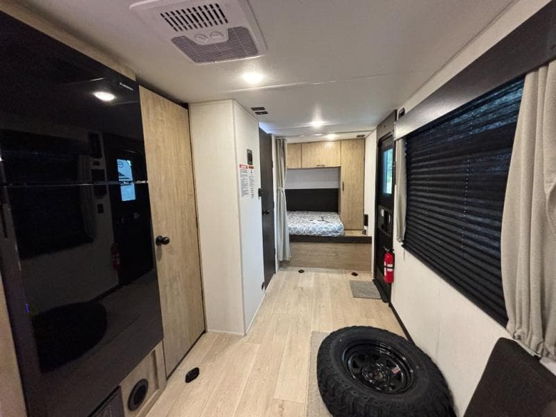 2026 Forest River 2026 Forest River Cherokee Grey Wolf Black Label Toy Hauler - thumbnail 14