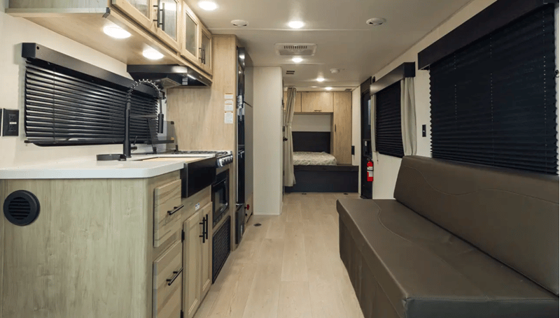 2026 Forest River 2026 Forest River Cherokee Grey Wolf Black Label Toy Hauler - thumbnail 5