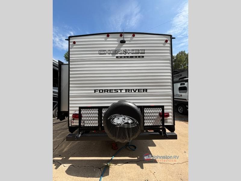 2026 Forest River 2026 Forest River Cherokee Wolf Den - thumbnail 7