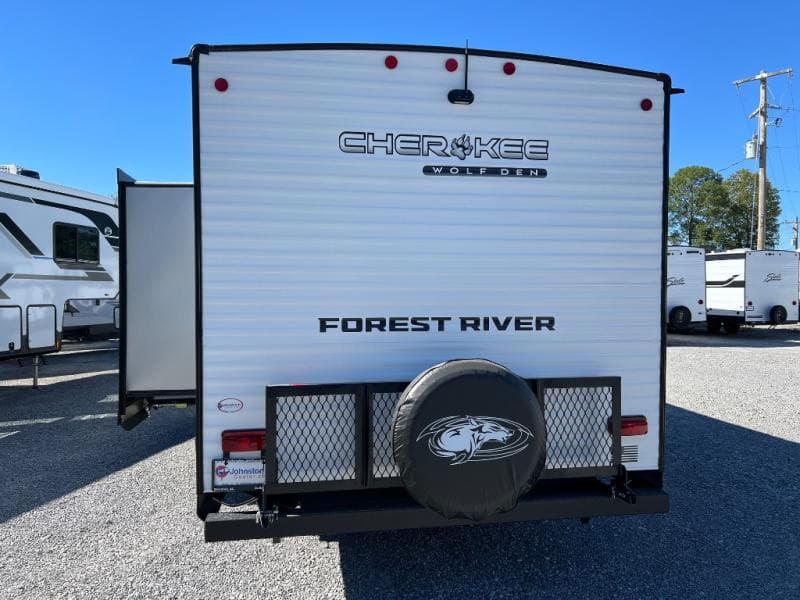 2026 Forest River 2026 Forest River Cherokee Wolf Den - thumbnail 7