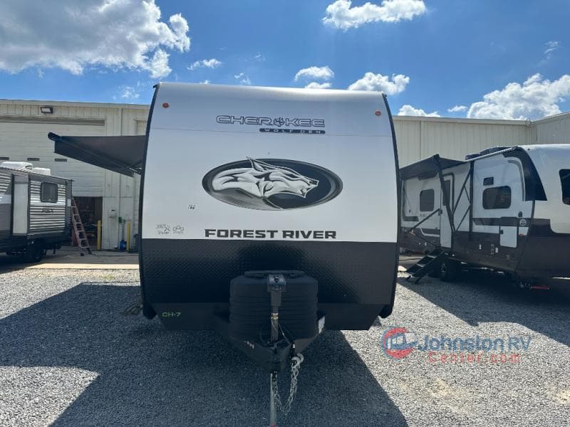 2026 Forest River 2026 Forest River Cherokee Wolf Den - thumbnail 4