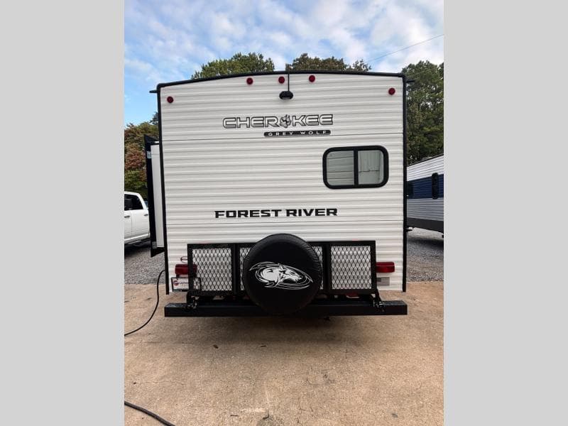 2026 Forest River 2026 Forest River Cherokee Grey Wolf - thumbnail 7