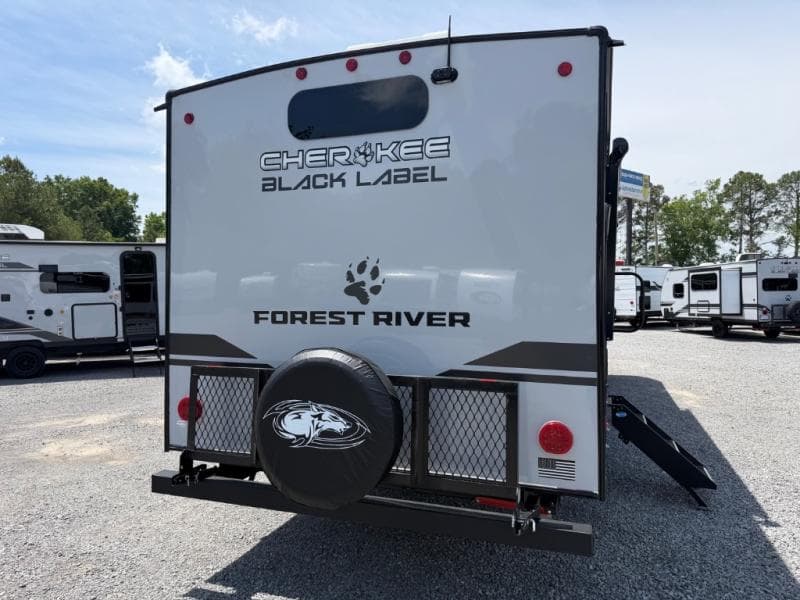 2026 Forest River 2026 Forest River Cherokee Grey Wolf Black Label - thumbnail 8