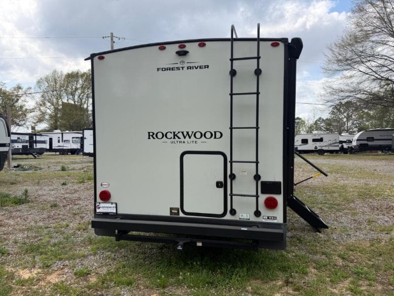 2026 Forest River 2026 Forest River Rockwood Ultra Lite - thumbnail 7