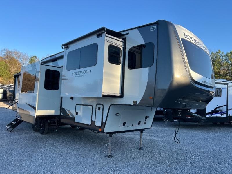 2026 Forest River Rockwood Signature 402SFL
