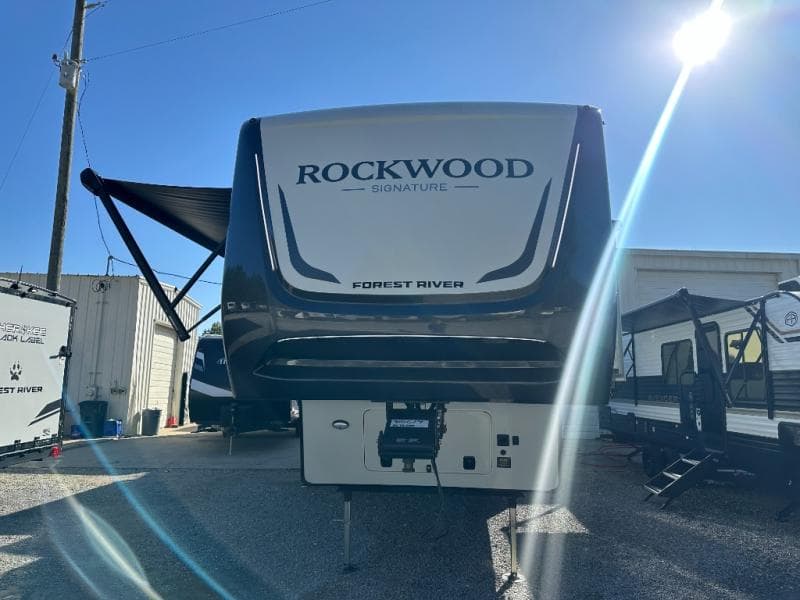 2026 Forest River 2026 Forest River Rockwood Signature - thumbnail 4