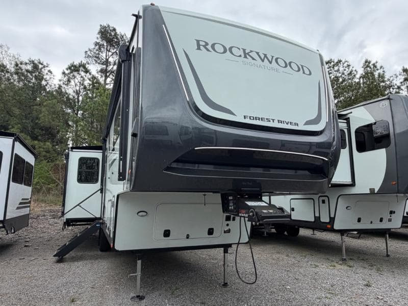 2026 Forest River 2026 Forest River Rockwood Signature - thumbnail 5