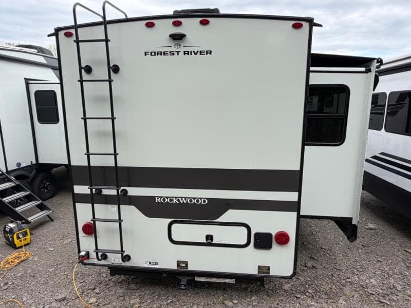 2026 Forest River 2026 Forest River Rockwood Signature - thumbnail 7