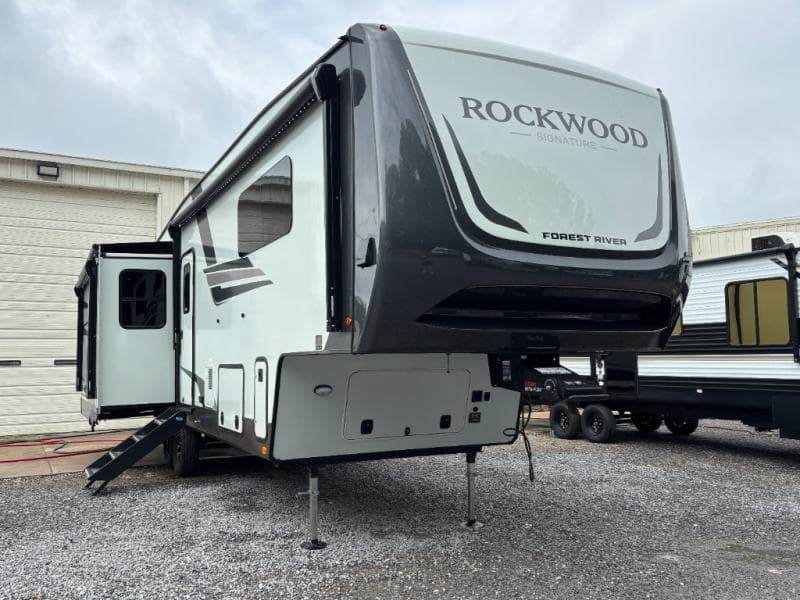 2026 Forest River Rockwood Signature R372RL