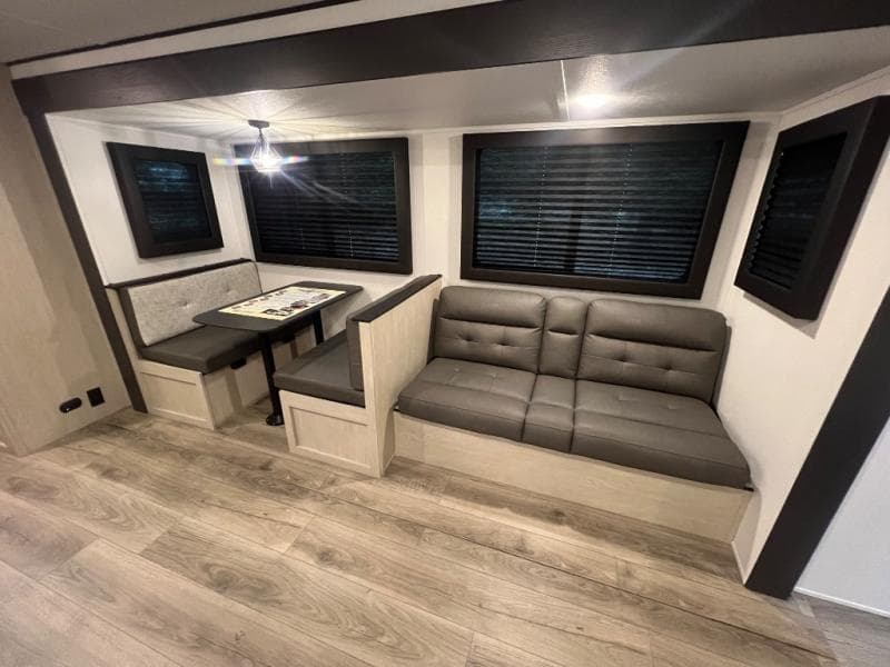 2025 Coachmen 2025 Coachmen Shasta I-5 - thumbnail 10