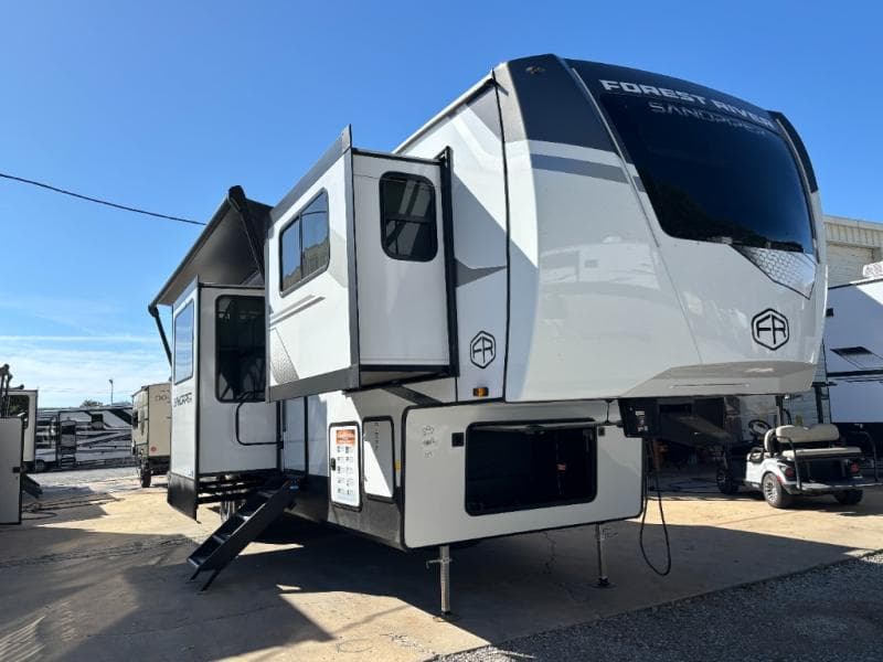 2026 Forest River Sandpiper 3990FL