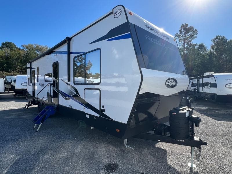 2026 Forest River Cherokee Rogue Armored 32L132
