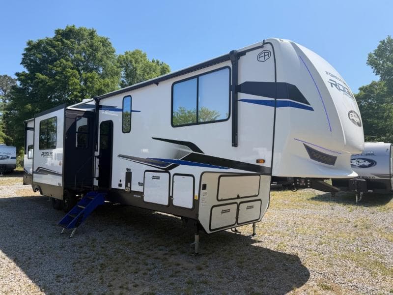 2026 Forest River Cherokee Rogue Armored 351G2