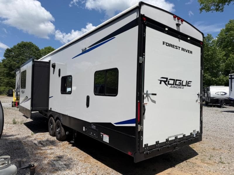 2026 Forest River 2026 Forest River Cherokee Rogue Armored - thumbnail 8