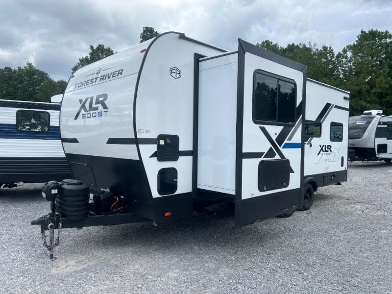 2025 Forest River 2025 Forest River Xlr Boost Toy Hauler - thumbnail 4