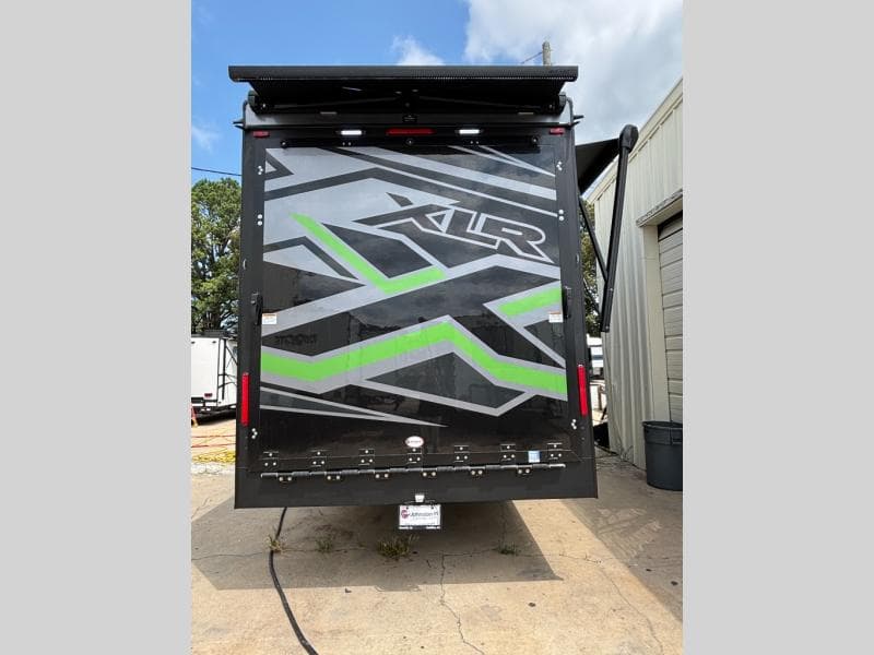 2026 Forest River 2026 Forest River Xlr Nitro Toy Hauler - thumbnail 5