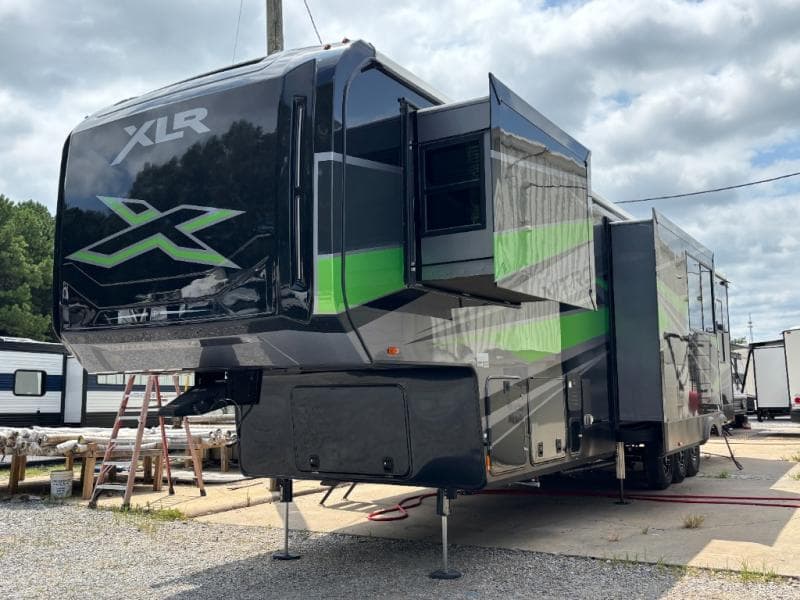 2026 Forest River 2026 Forest River Xlr Nitro Toy Hauler - thumbnail 9
