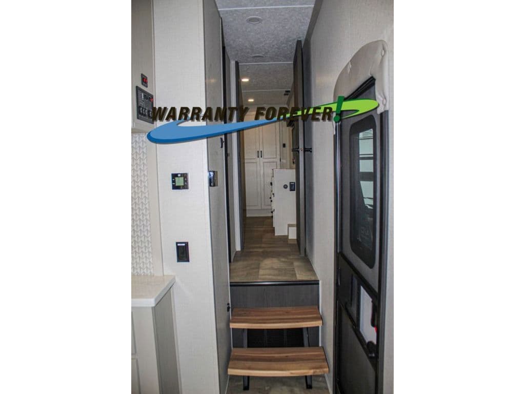 2025 Coachmen 2025 Coachmen Brookstone - thumbnail 32