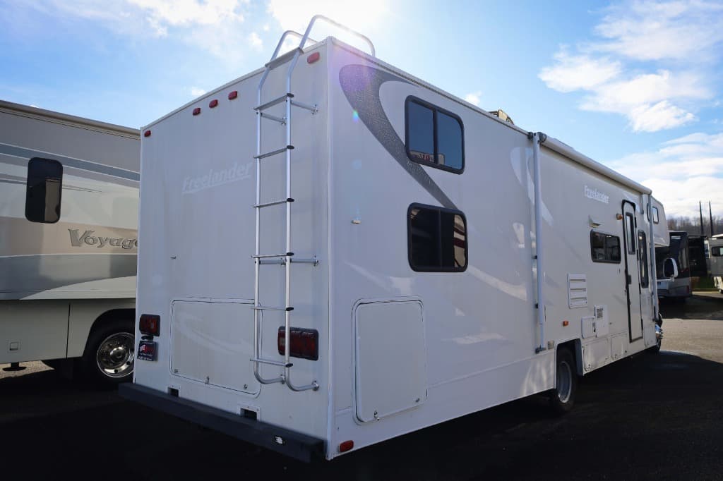 2008 Coachmen 2008 Coachmen Freelander - thumbnail 4