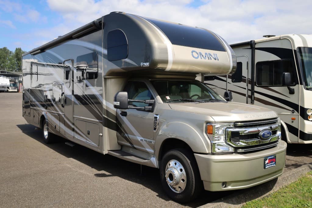 2022 Thor Motor Coach 2022 Thor Motor Coach Omni Super C - image 1