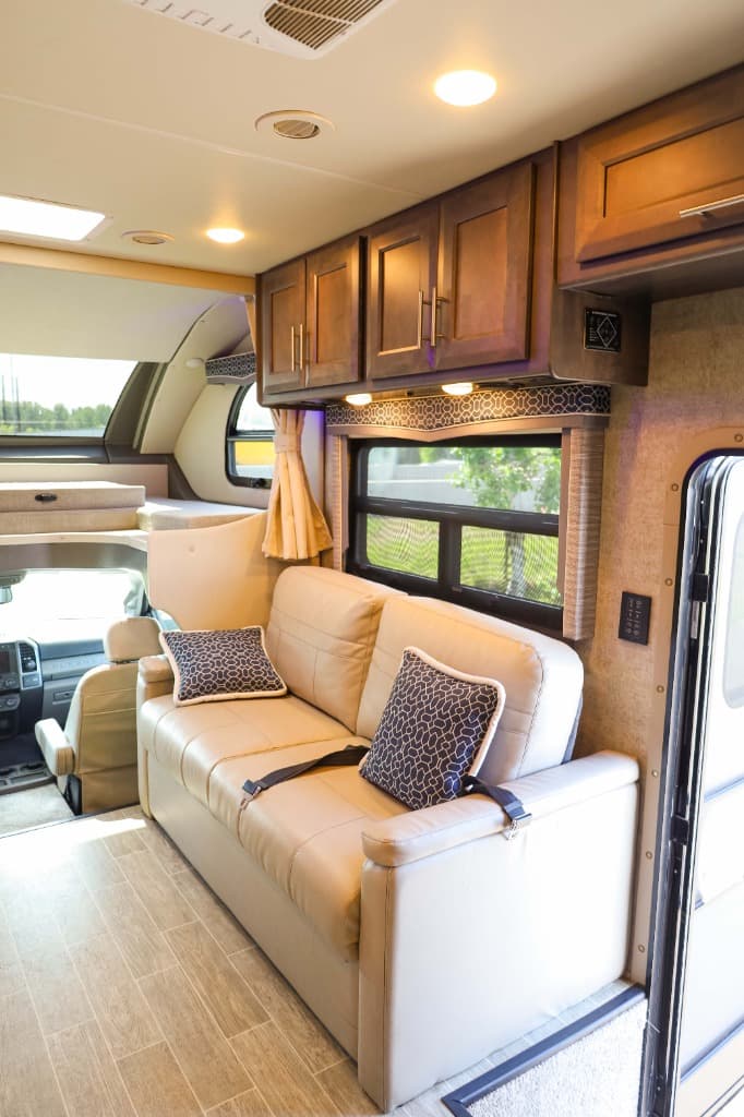 2022 Thor Motor Coach 2022 Thor Motor Coach Omni Super C - thumbnail 21
