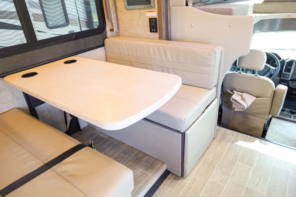 2022 Thor Motor Coach 2022 Thor Motor Coach Omni Super C - thumbnail 26