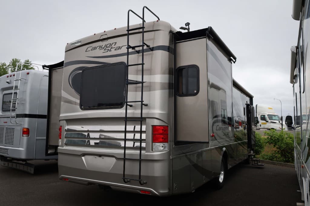 2014 Newmar 2014 Newmar Canyon Star - thumbnail 4
