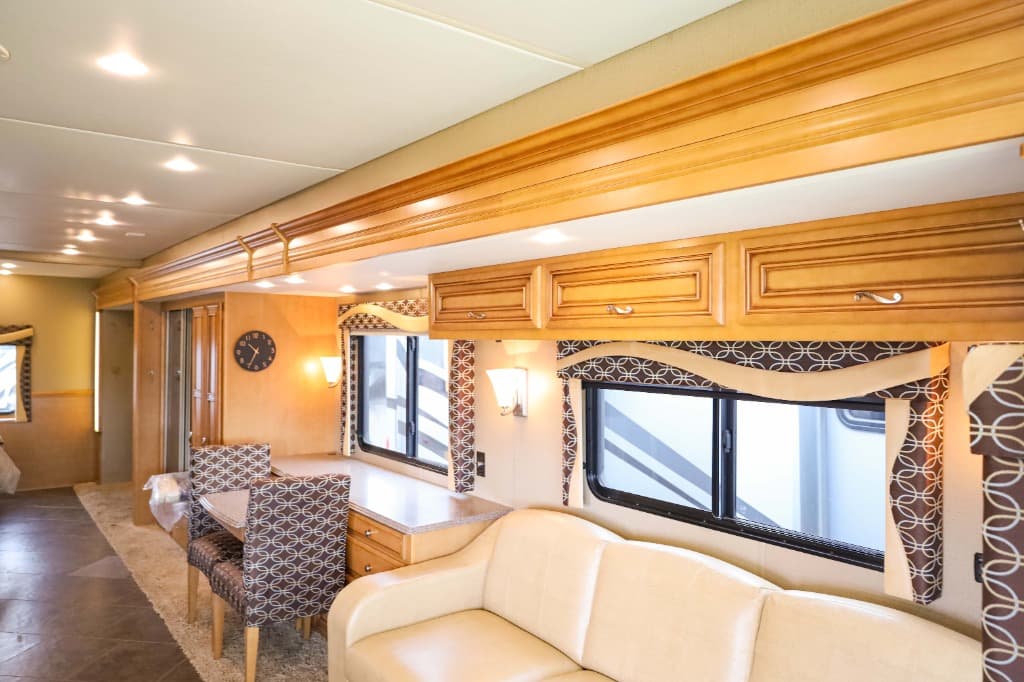 2014 Newmar 2014 Newmar Canyon Star - thumbnail 7