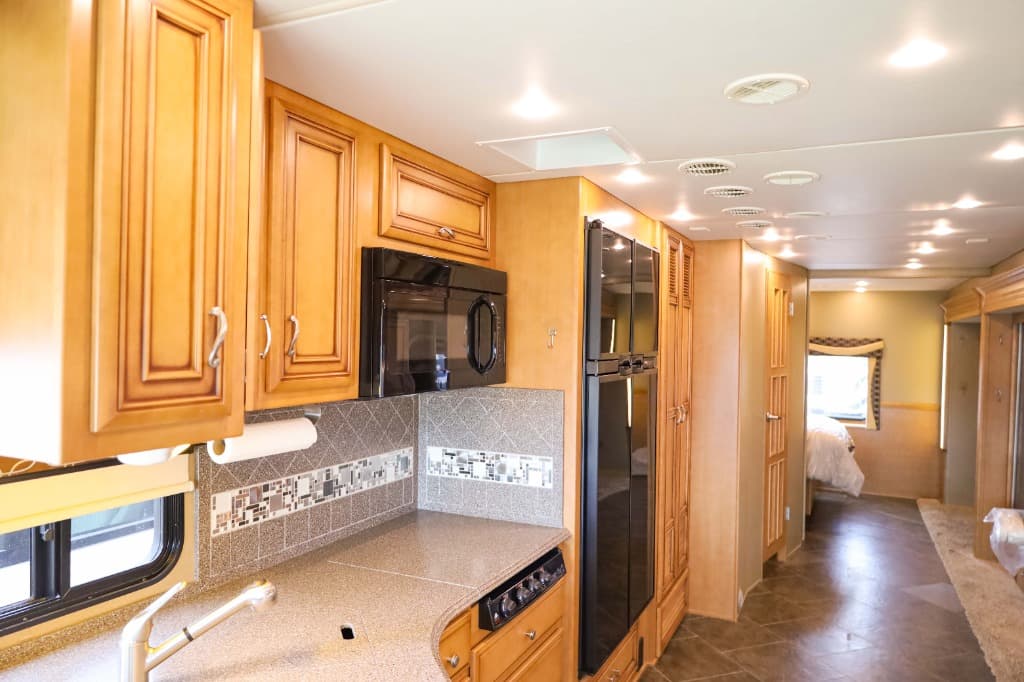 2014 Newmar 2014 Newmar Canyon Star - thumbnail 8