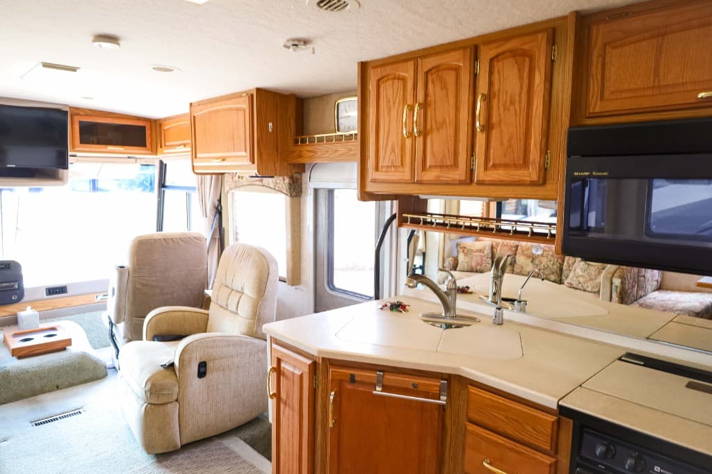 2000 Itasca 2000 Itasca Suncruiser - thumbnail 7