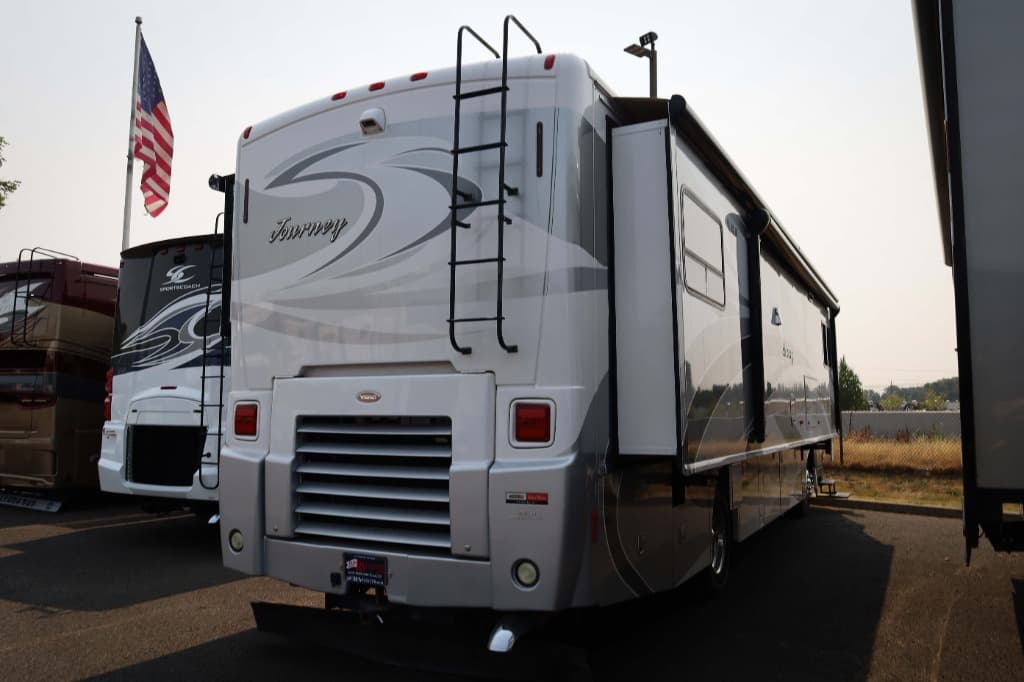 2012 Winnebago 2012 Winnebago Journey - thumbnail 4