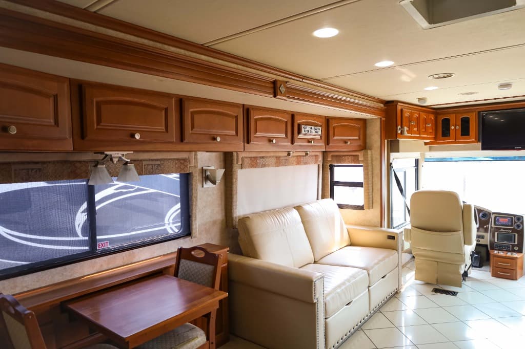 2012 Winnebago 2012 Winnebago Journey - thumbnail 6