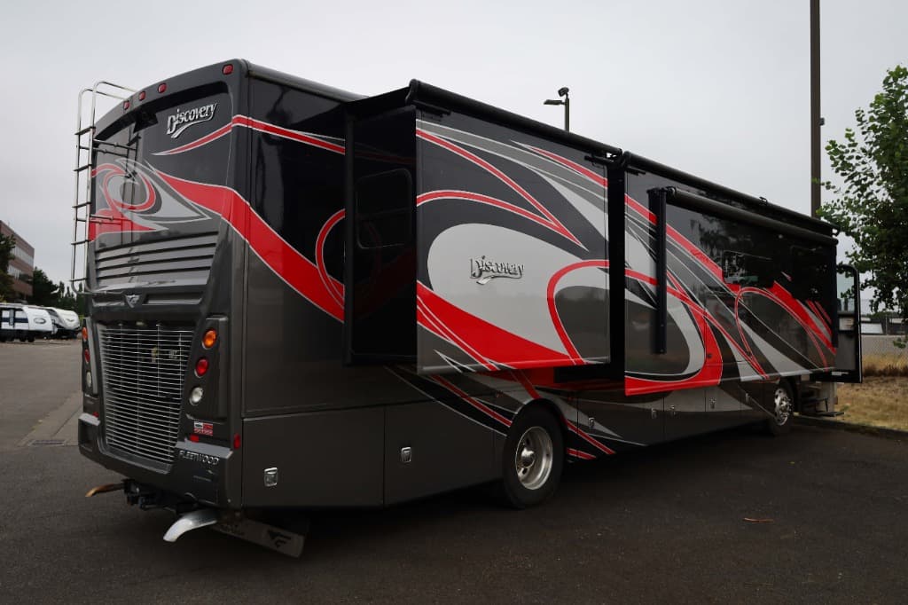 2020 Fleetwood 2020 Fleetwood Discovery - thumbnail 4
