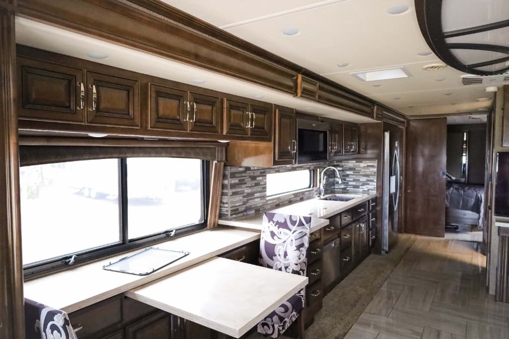 2020 Fleetwood 2020 Fleetwood Discovery - thumbnail 8