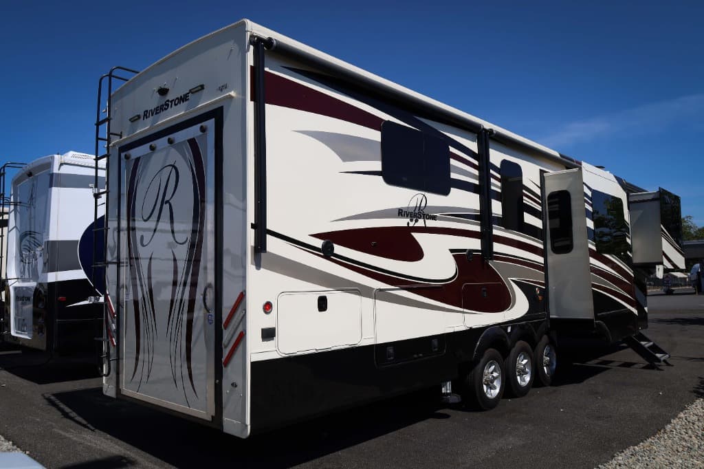 2019 Forest River 2019 Forest River Riverstone - thumbnail 3