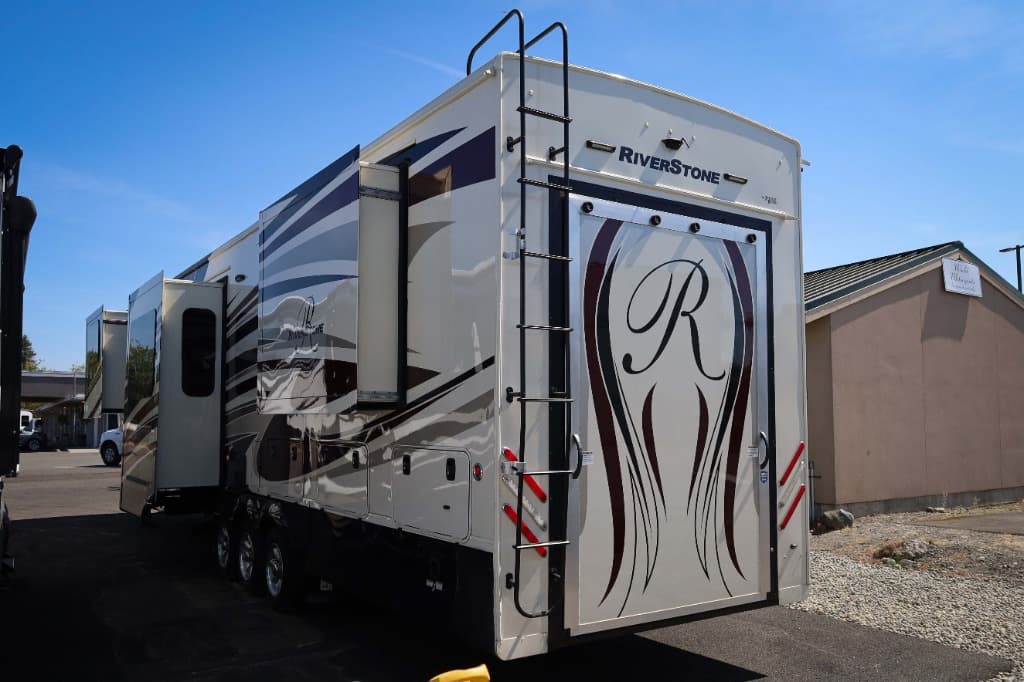 2019 Forest River 2019 Forest River Riverstone - thumbnail 4