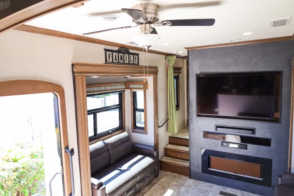 2019 Forest River 2019 Forest River Riverstone - thumbnail 8